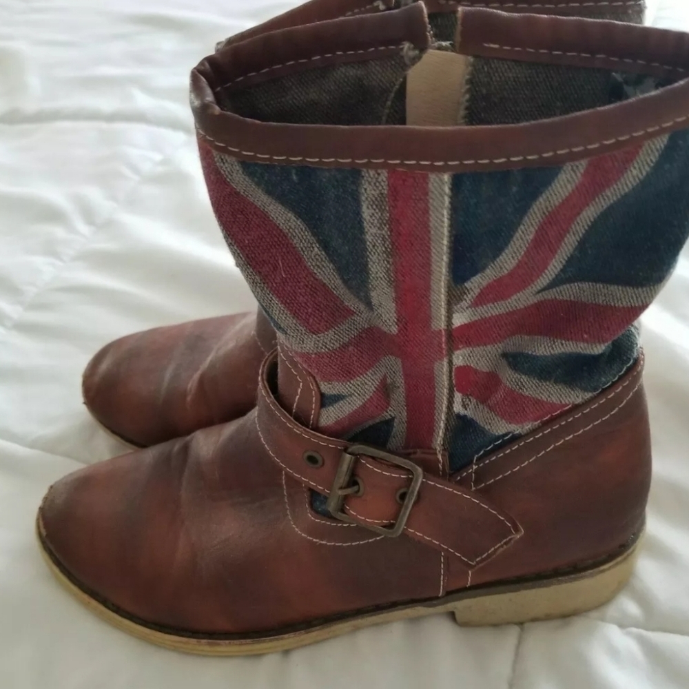 For Sale WANTED brand Brit Chestnut Brown Vegan Faux Leather 7
